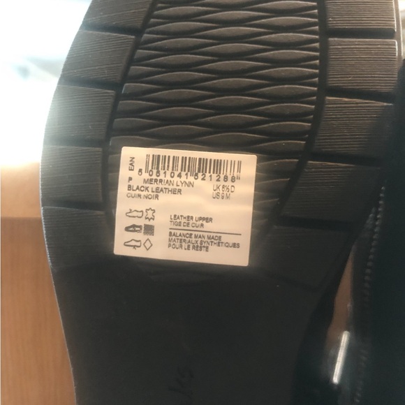 New in Box Size 9 Leather Olivia Boots from Clark’s - Picture 8 of 8